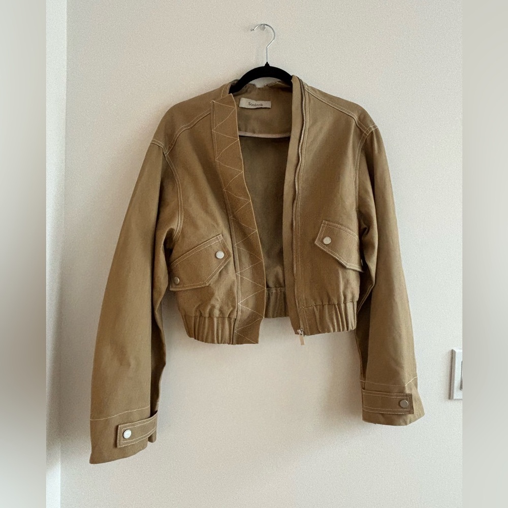 Unique Oversized Cropped Bomber Jacket with Contrast Stitching XS - Picture 4 of 5